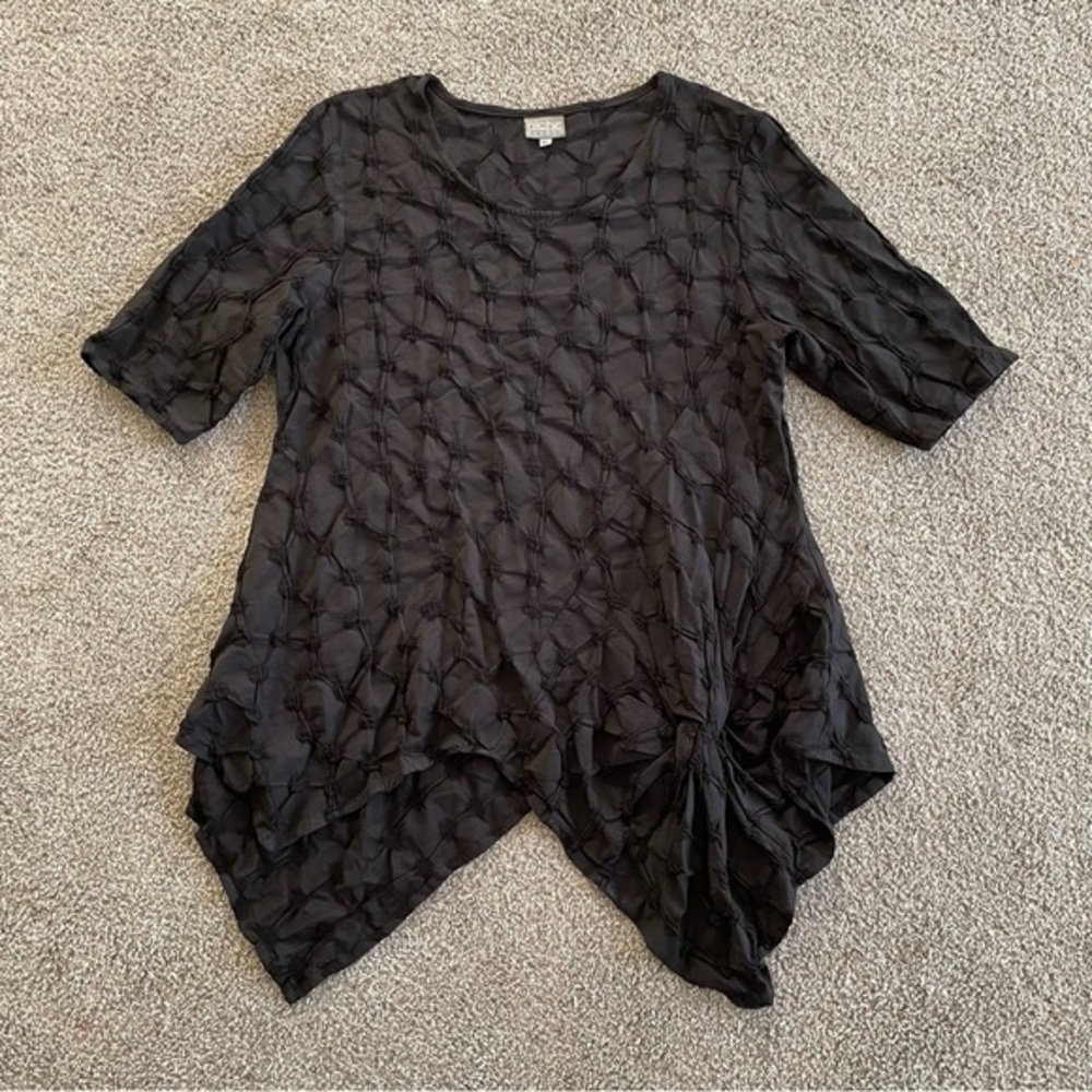 Niche Nilgun Derman Top Womens XL Black Textured Art to Wear Handkerchief Hem